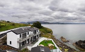 Pierside Apartments Deluxe Accommodation